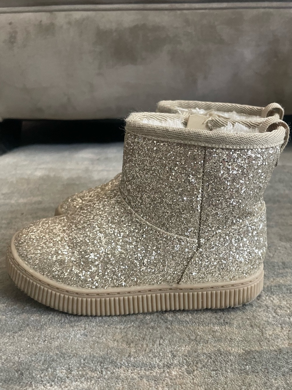 Cat & Jack Toddler Girls Gold Glitter Faux Fur Lined Winter Boots Size 8